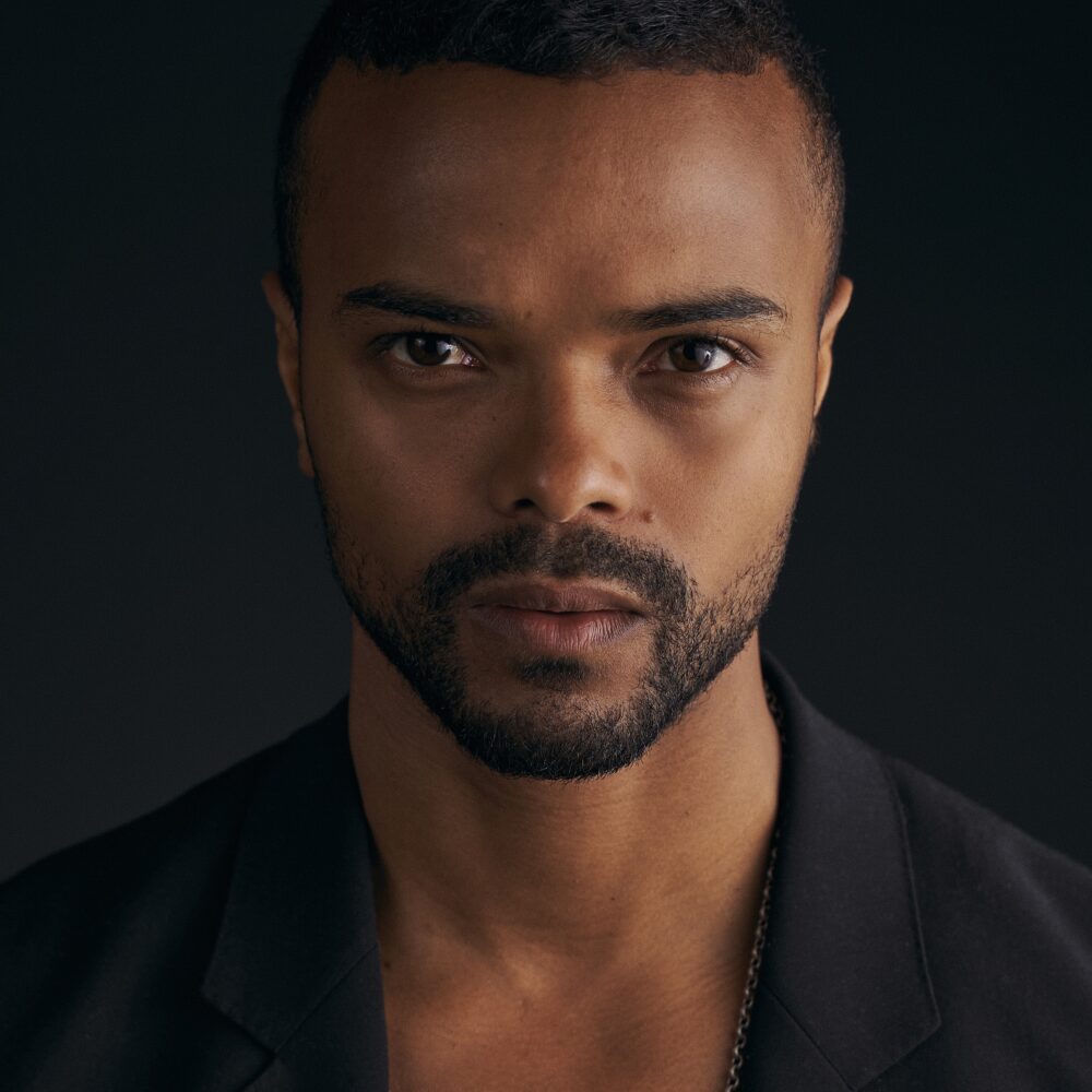 Eka Darville