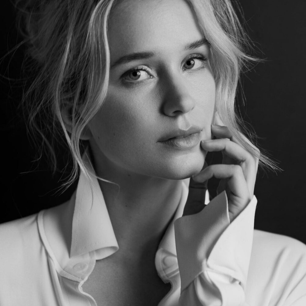 Elizabeth Lail