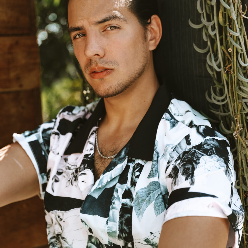 Vadhir Derbez