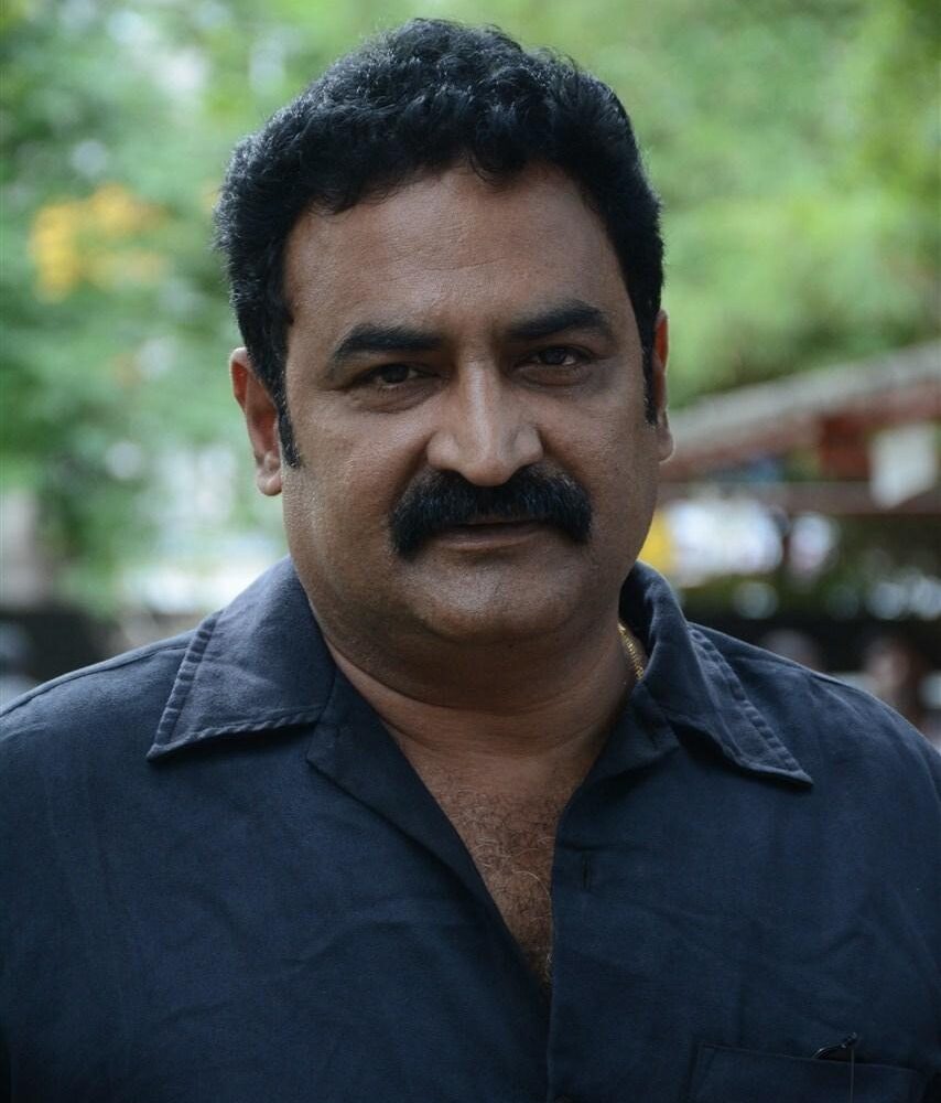 Aadukalam Naren