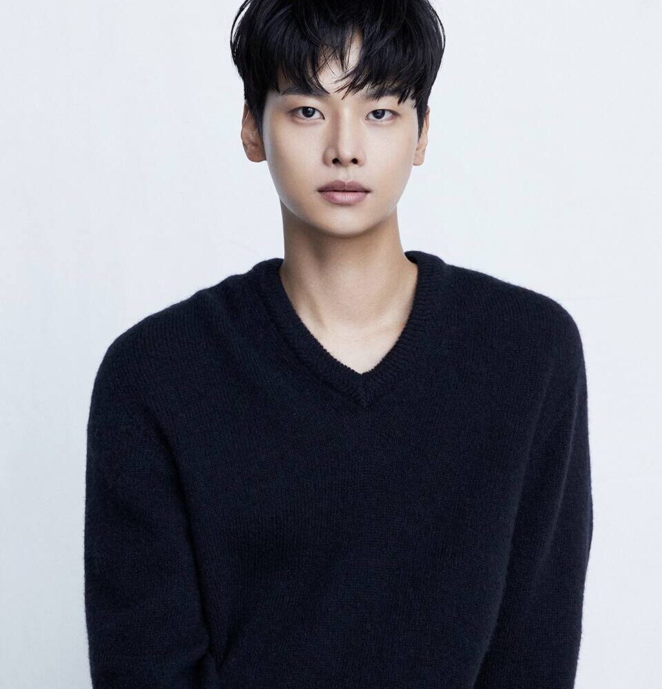 Cha Hak yeon