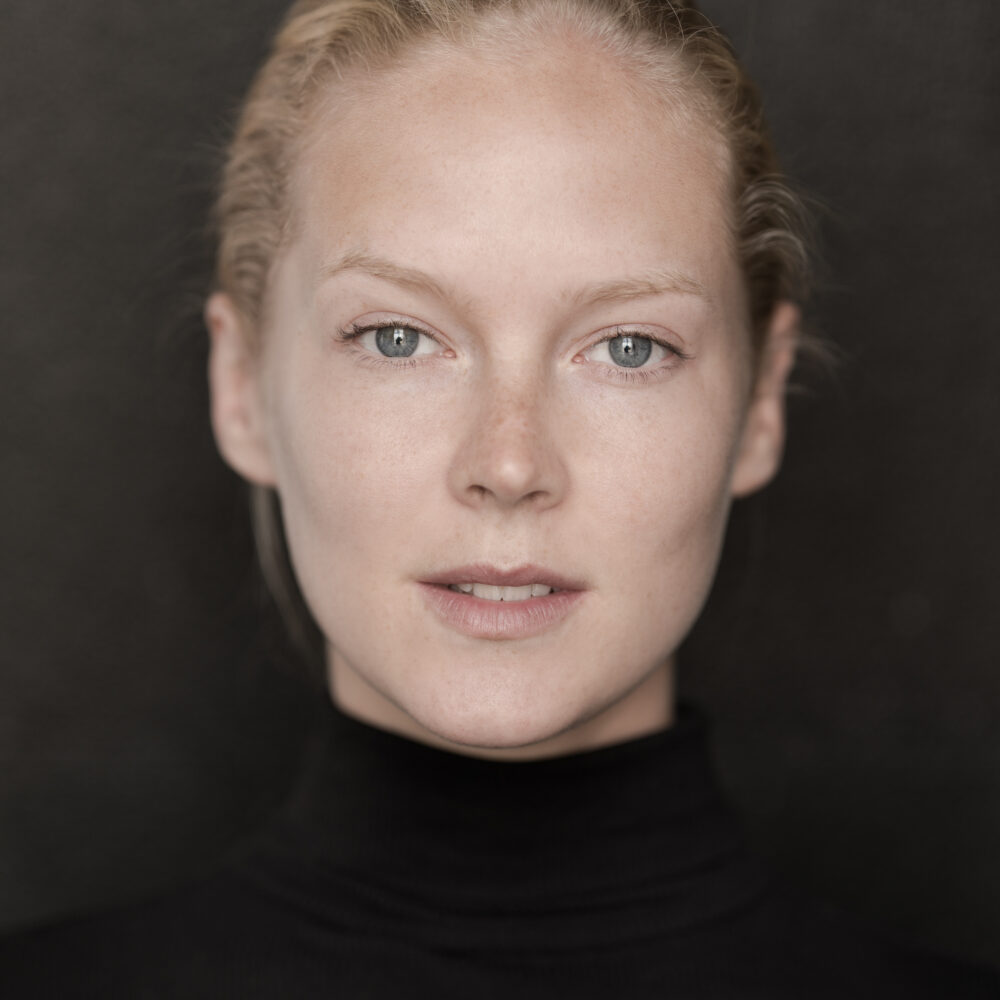 Rosy McEwen
