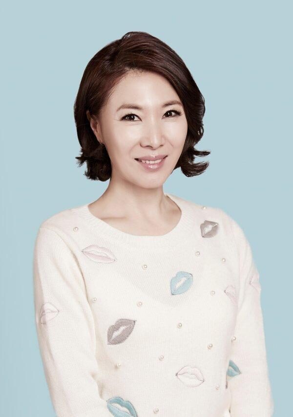 Hwang Young hee